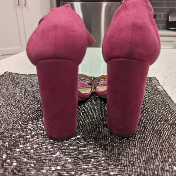 Lulu's Perfect Party Shoe - Picture 3 of 8